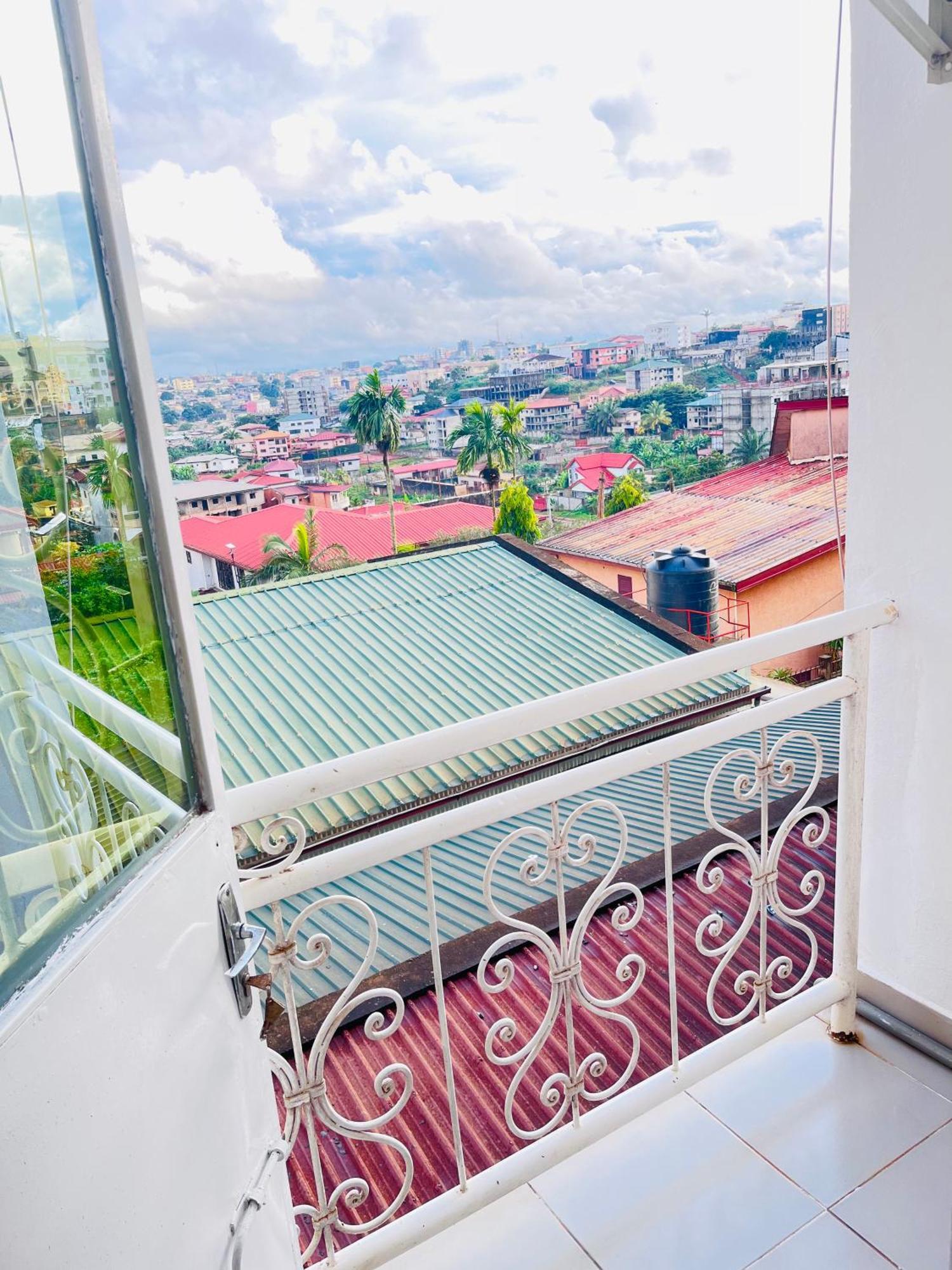 Appartements Modernes, Wifi, Tv - Yaounde, Omnisports Exteriör bild