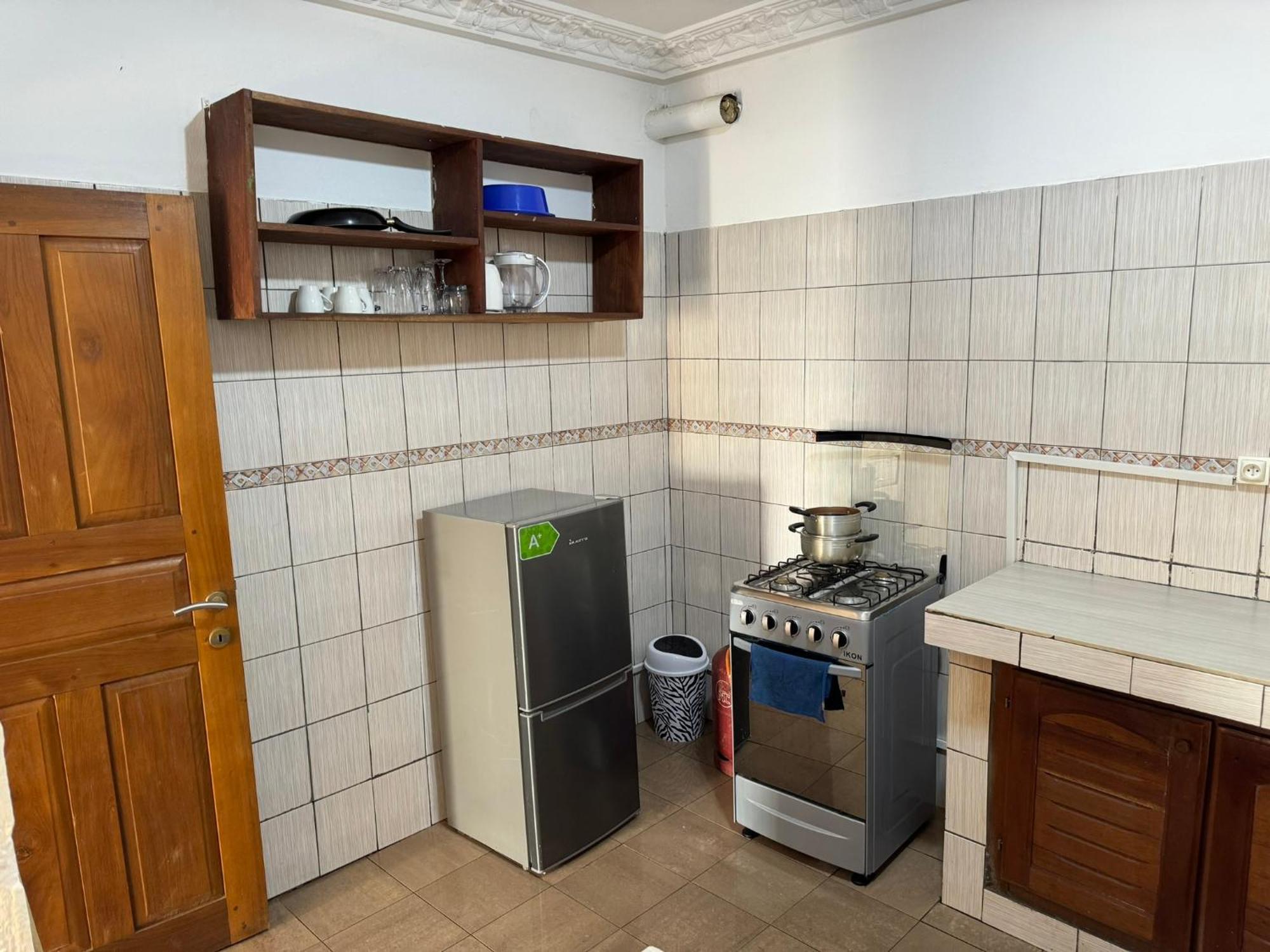 Appartements Modernes, Wifi, Tv - Yaounde, Omnisports Exteriör bild